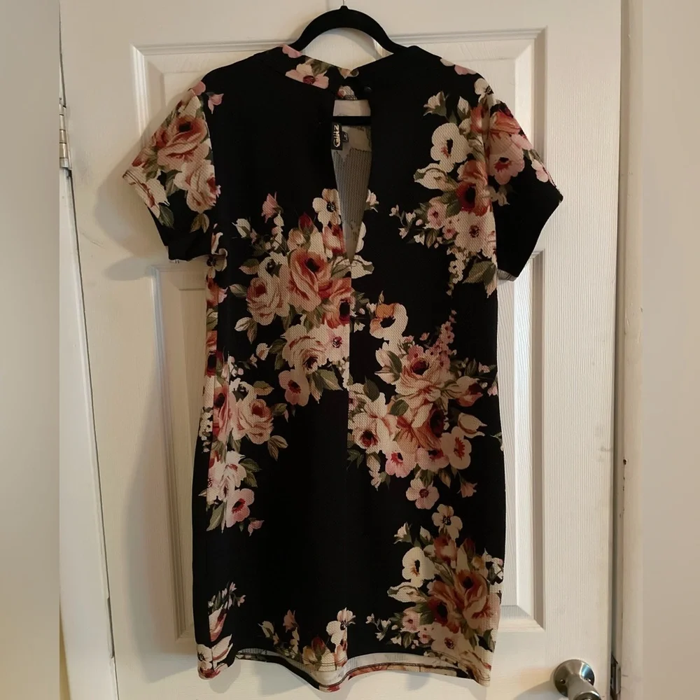 Black Floral Dress - Picture 4 of 4